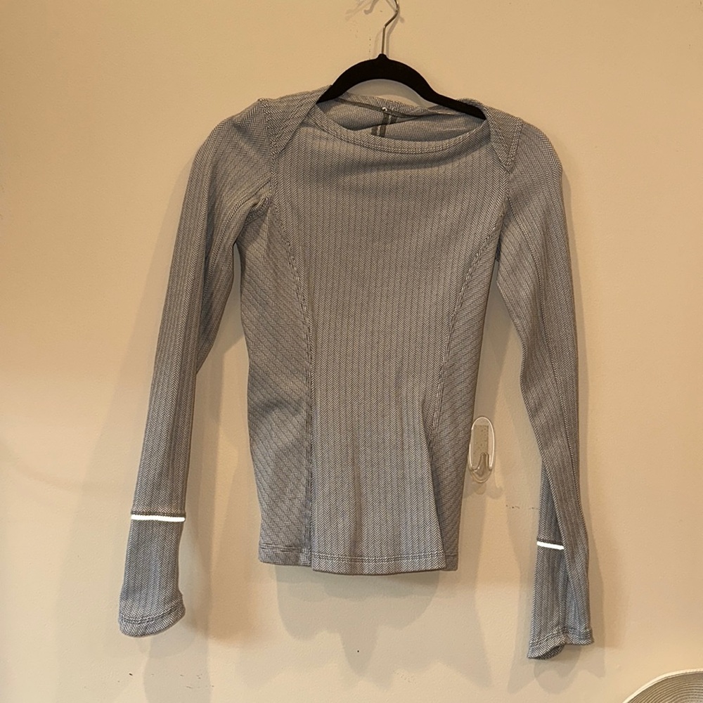 LULULEMON!!! Never worn!!!